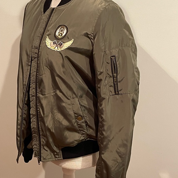 ✨HP✨ J2 Satin Bomber jacket in army green -junior sized XL - Picture 4 of 9
